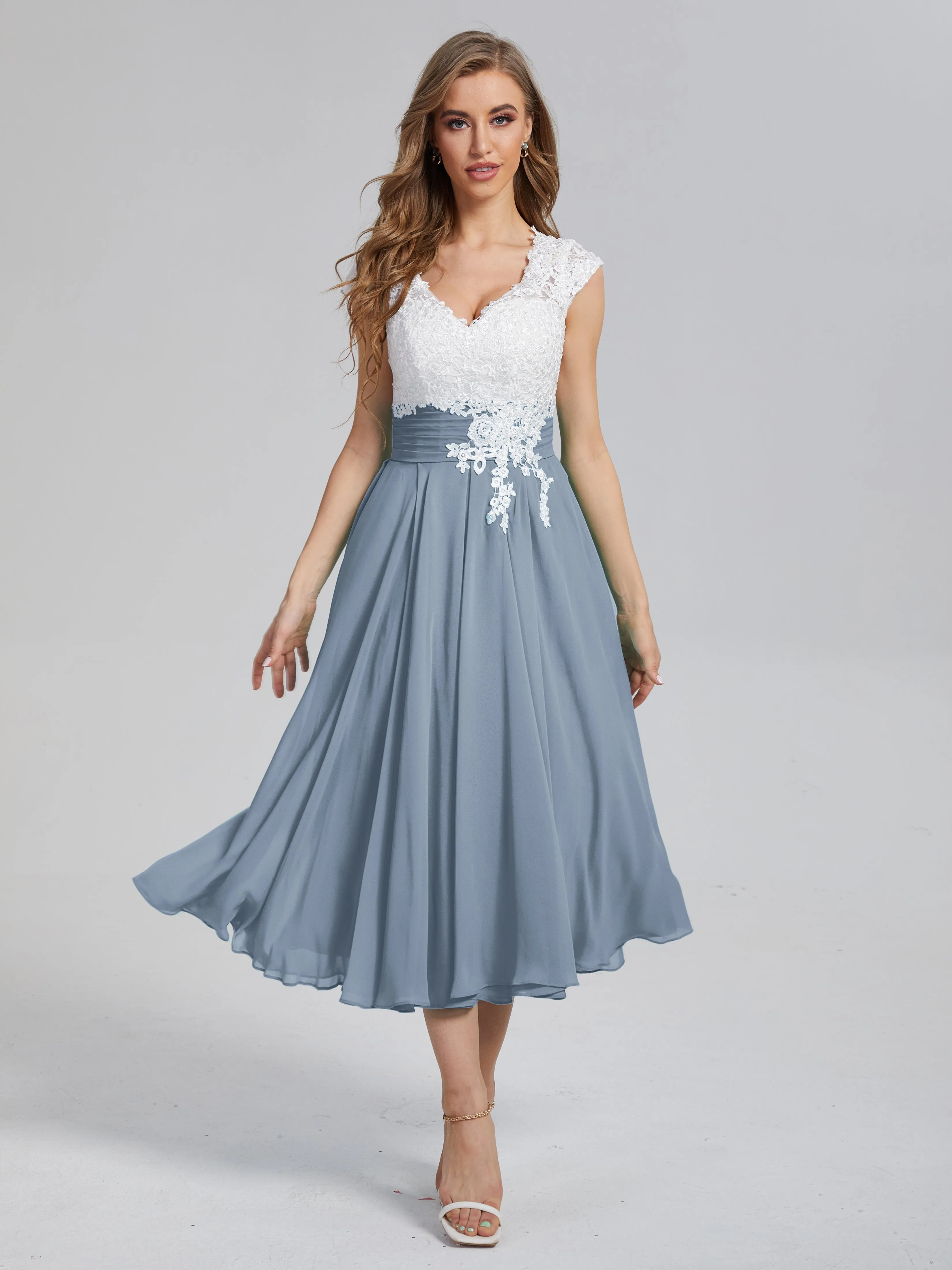 Graceful Lace Tea Length Chiffon Mother of the Bride Dresses