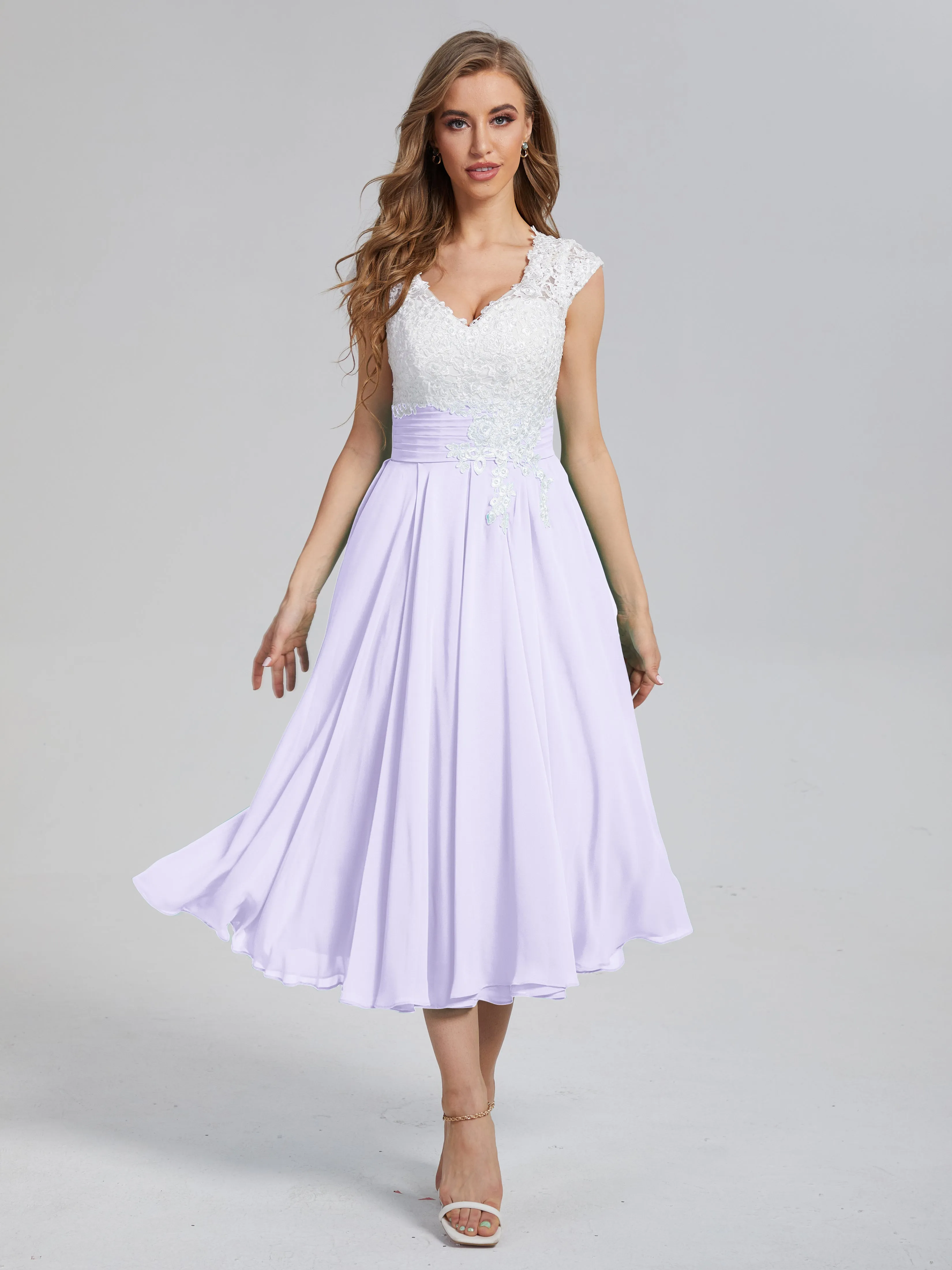 Graceful Lace Tea Length Chiffon Mother of the Bride Dresses