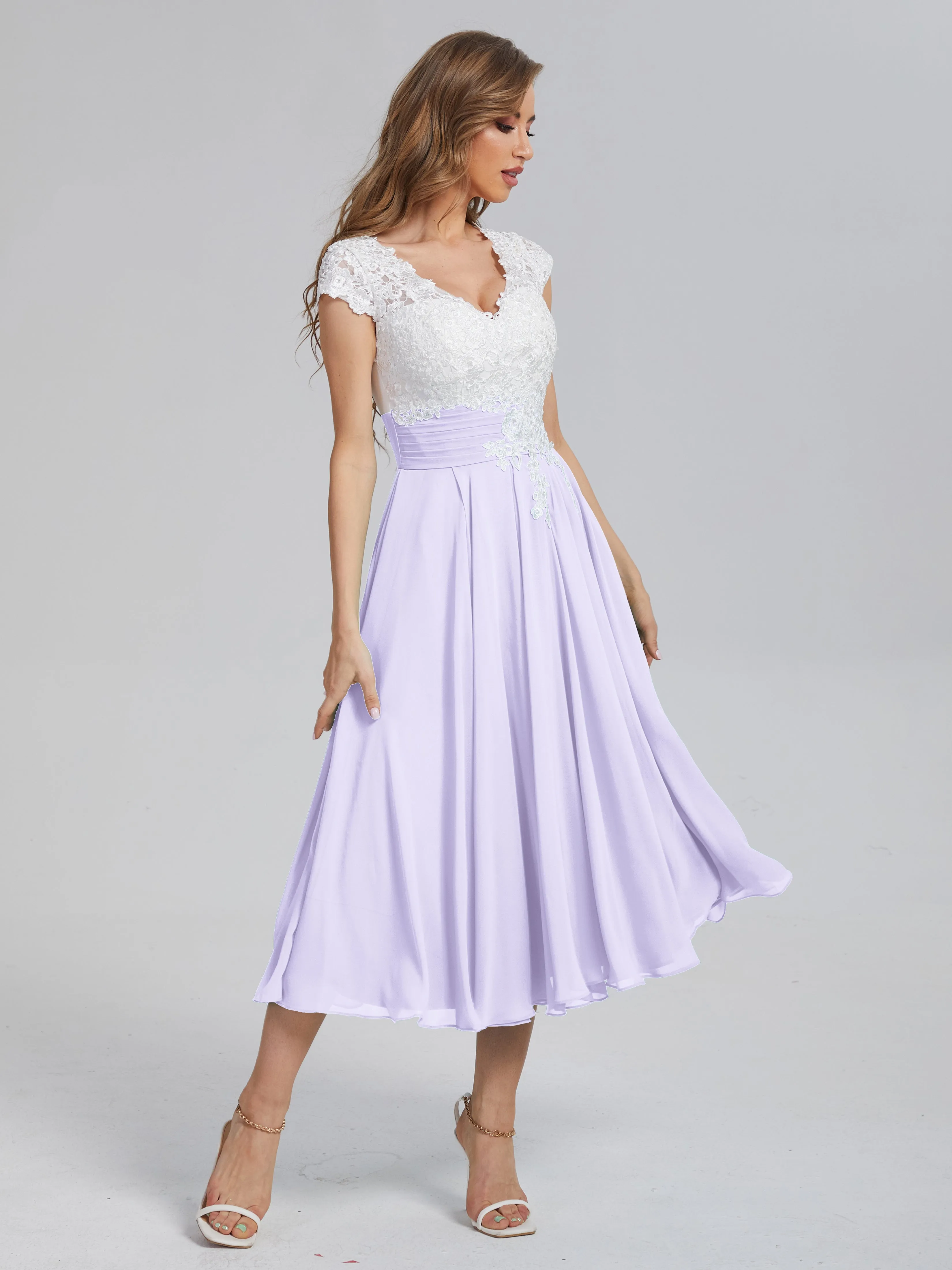 Graceful Lace Tea Length Chiffon Mother of the Bride Dresses